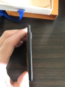 ルイ・ヴィトン N61722を横から見た新品時の薄さと側面